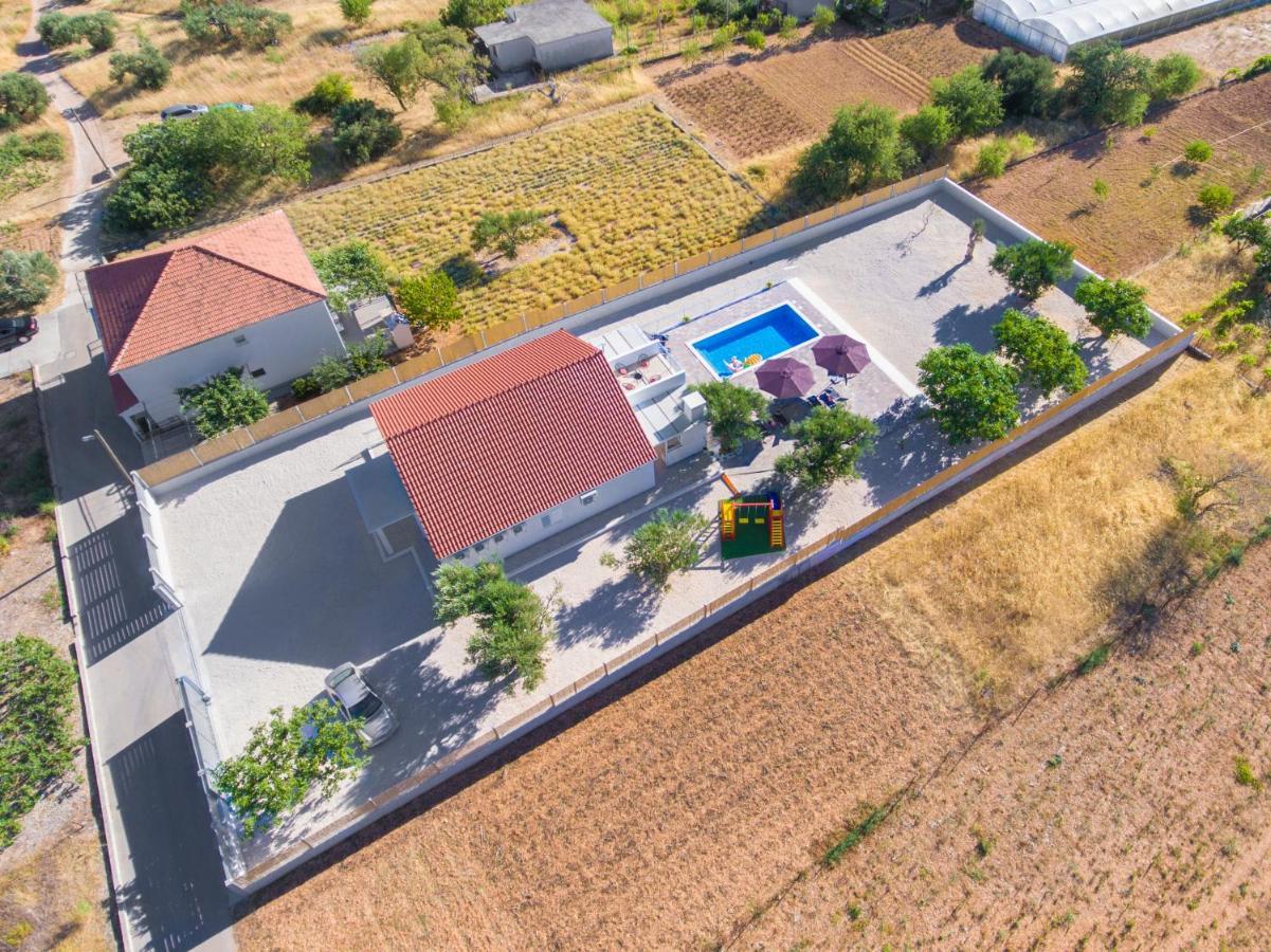 Villa Antonia With Heated Pool Dograde Bagian luar foto