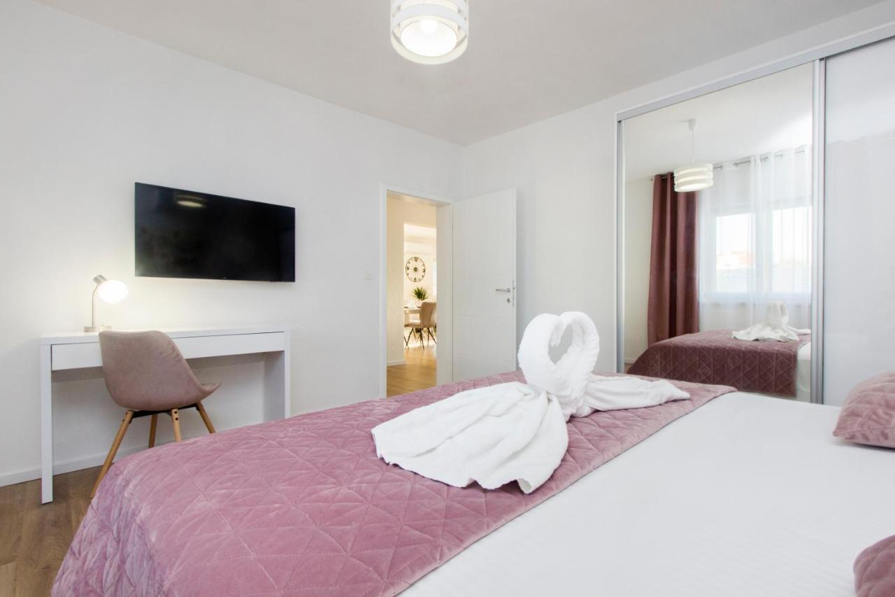 Villa Antonia With Heated Pool Dograde Bagian luar foto