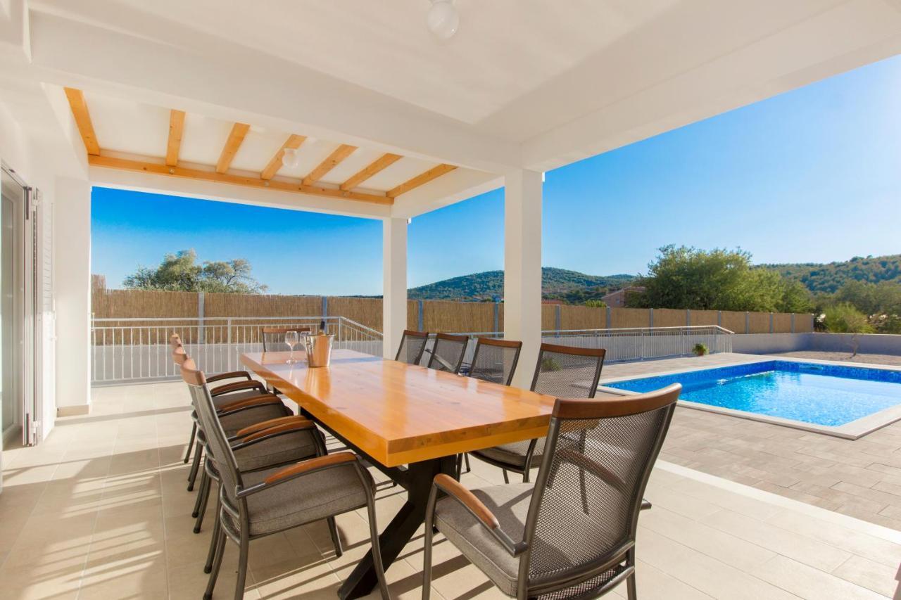 Villa Antonia With Heated Pool Dograde Bagian luar foto
