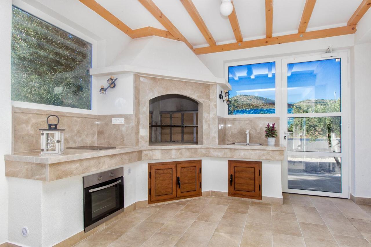Villa Antonia With Heated Pool Dograde Bagian luar foto
