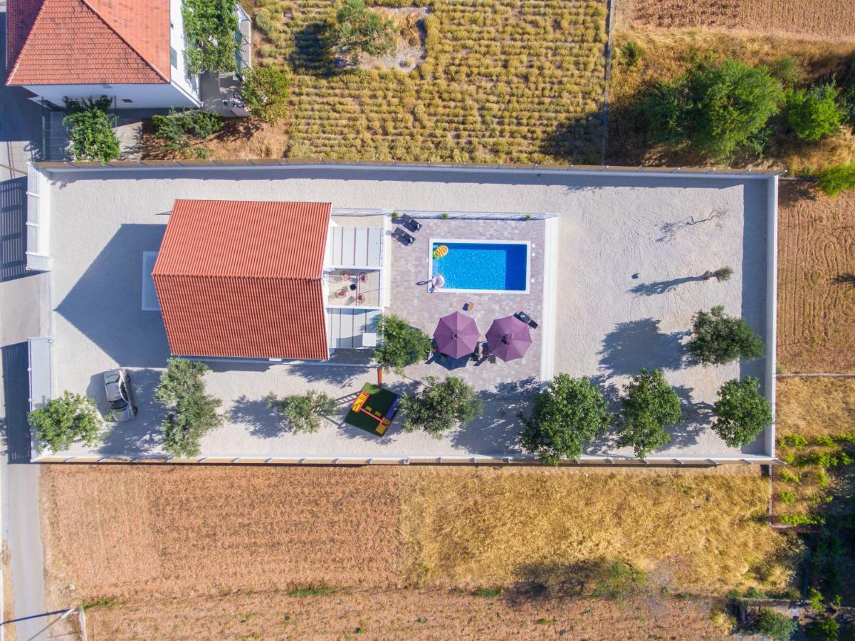 Villa Antonia With Heated Pool Dograde Bagian luar foto