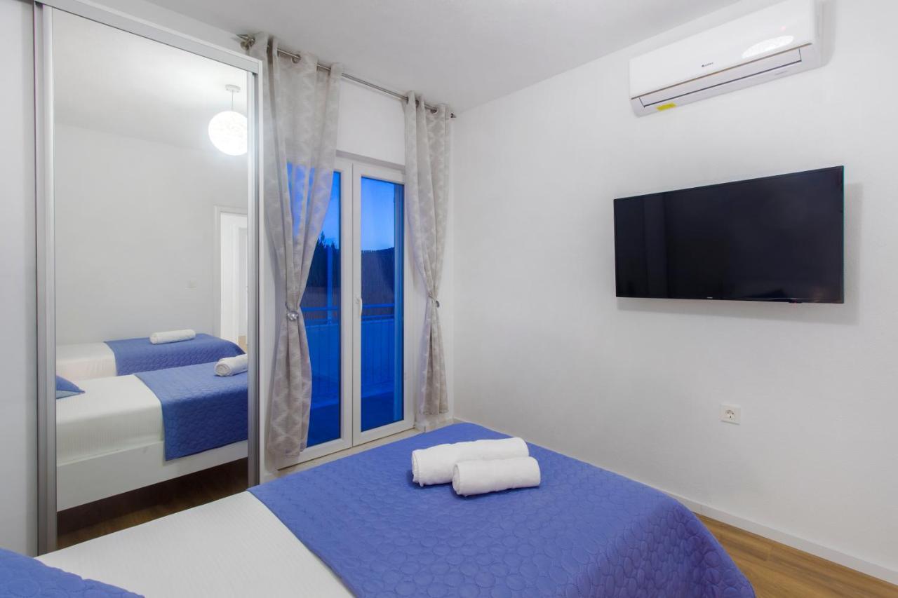 Villa Antonia With Heated Pool Dograde Bagian luar foto