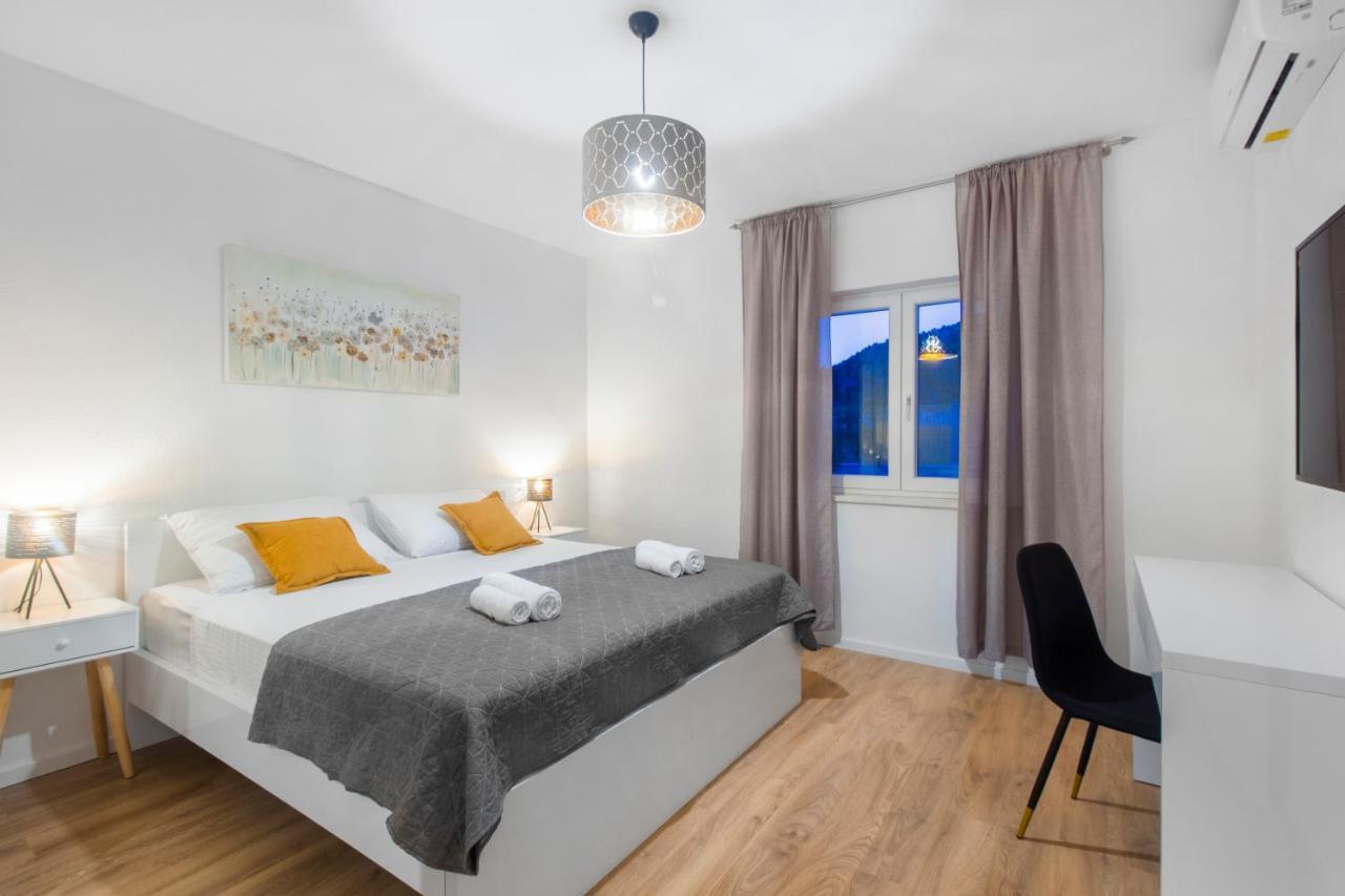 Villa Antonia With Heated Pool Dograde Bagian luar foto